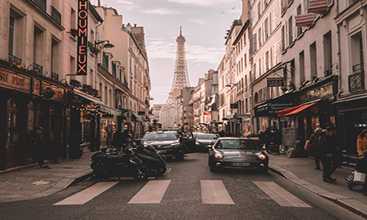 Houmieux inside Paris